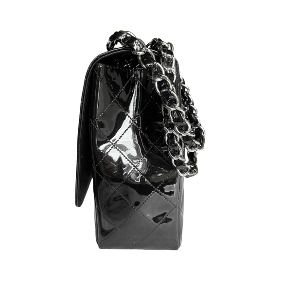 CHANEL Classic Maxi Single Flap Patent Leather • BLACK • Silver-Tone Hardware - Picture 6 of 16